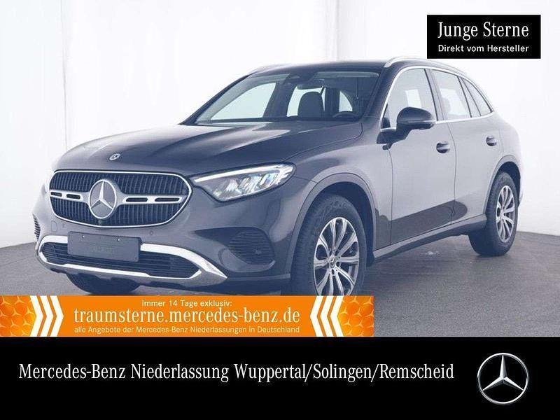 Grau Gebraucht 2024 Mercedes GLC200 SUV | 49.990 € (Fairer Preis) - Bild 1/3