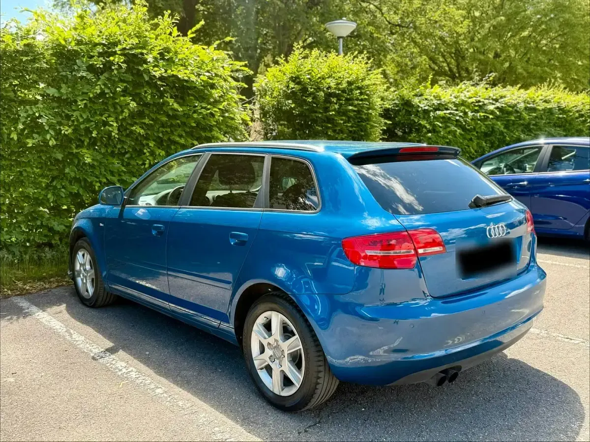 Gebraucht Audi A3 125 PS (91 kW) 2009 Blau Kleinwagen