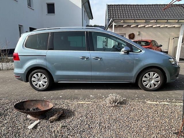 Gebraucht VW Sharan Cup 177 PS (130 kW) 2015 Blau Van / Kleinbus