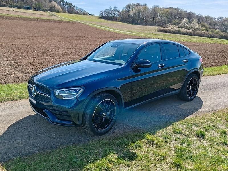 Gebraucht Mercedes GLC300 245 PS (180 kW) 2023 Blau Coupé