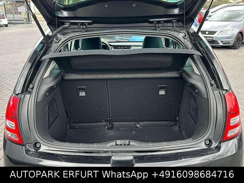 Gebraucht Citroën C3 SELECTION 73 PS (53 kW) 2011 Schwarz Limousine