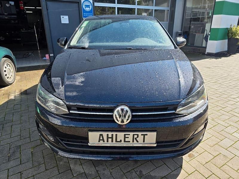 Gebraucht VW Polo Comfortline 95 PS (69 kW) 2018 Schwarz Limousine