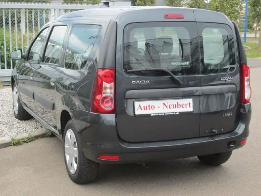 Gebraucht Dacia Logan MCV Ambiance 87 PS (63 kW) 2009 Grau (metallic) Kombi