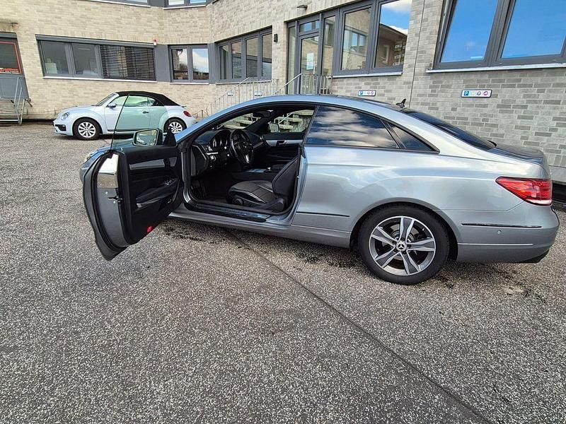 Gebraucht Mercedes E200 184 PS (135 kW) 2014 Silber Coupé