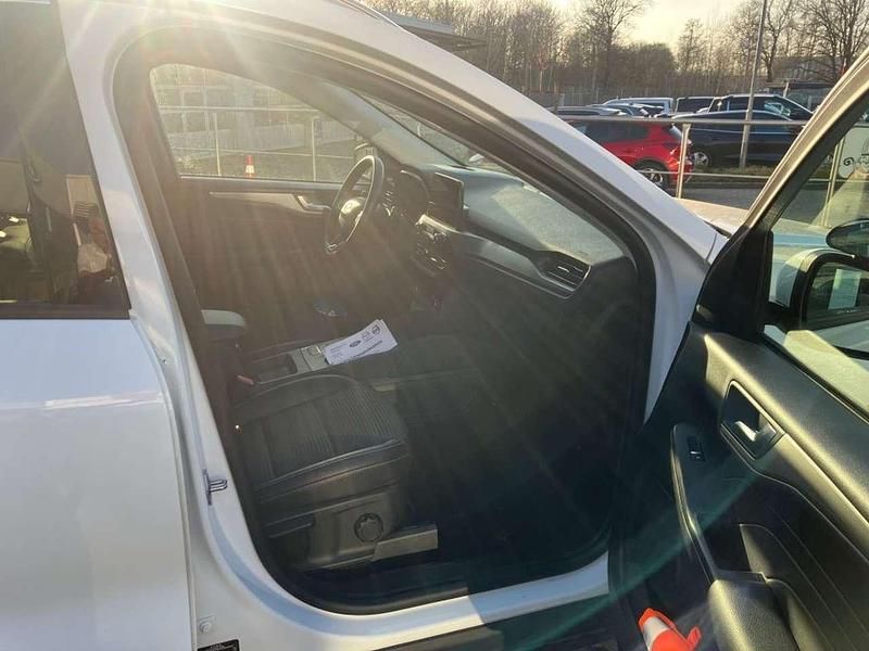 Gebraucht Ford Kuga Titanium X 224 PS (164 kW) 2022 Frozen white SUV