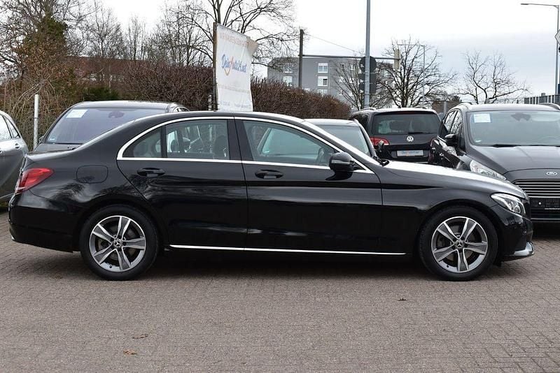 Gebraucht Mercedes C200 136 PS (100 kW) 2018 Schwarz Limousine