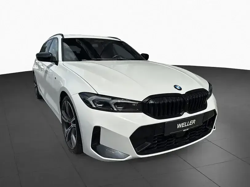 Gebraucht BMW 330 M Sport 245 PS (180 kW) 2023 Alpinweiss iii (weiß) Kombi