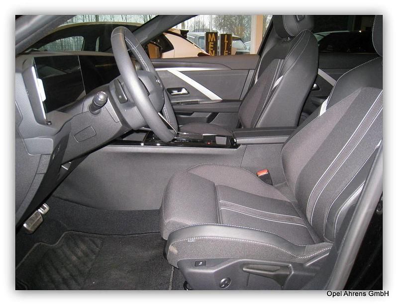 Gebraucht Opel Astra 131 PS (96 kW) 2024 Schwarz Kombi