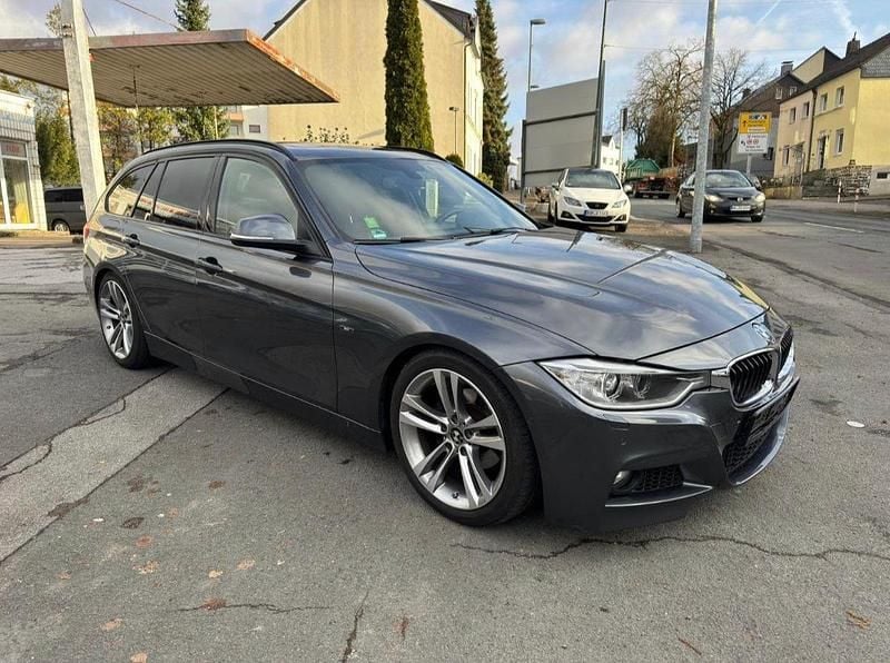 Grau Gebraucht 2014 BMW 320 M Sport Kombi | 13.590 € (Fairer Preis) - Bild 1/4