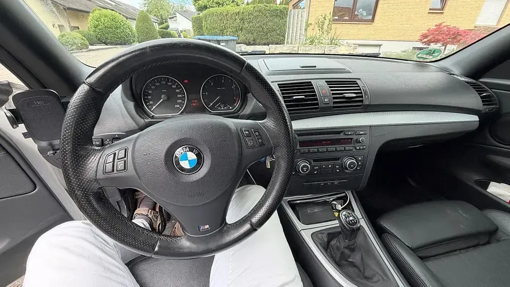 Gebraucht BMW 118 Cabriolet M Sport 143 PS (105 kW) 2010 Weiß Cabrio