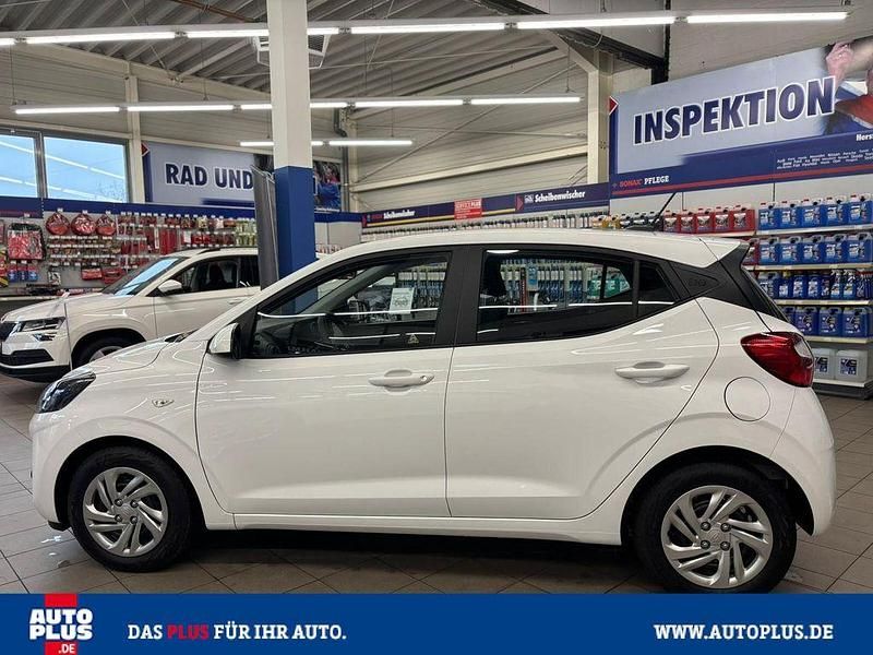 Neu Hyundai i10 Select 63 PS (46 kW) 2025 Weiß Kleinwagen