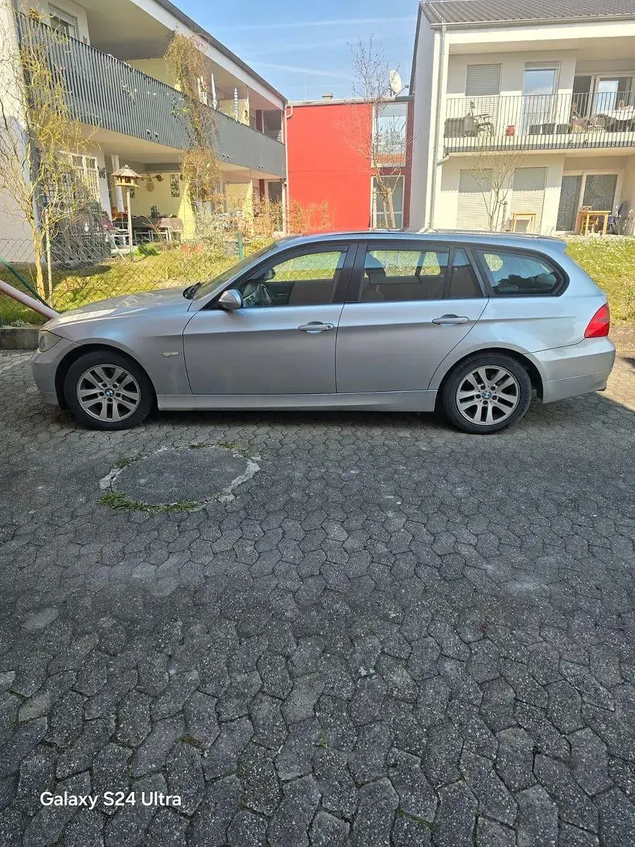 Gebraucht BMW 320 177 PS (130 kW) 2007 Silber Kombi