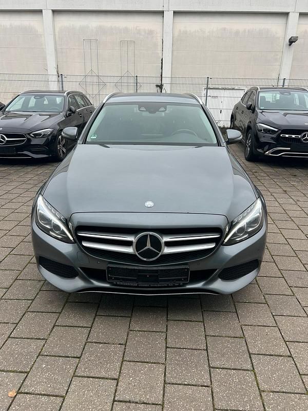 Grau Gebraucht 2016 Mercedes C250 Kombi | 14.900 € (Superpreis) - Bild 1/4