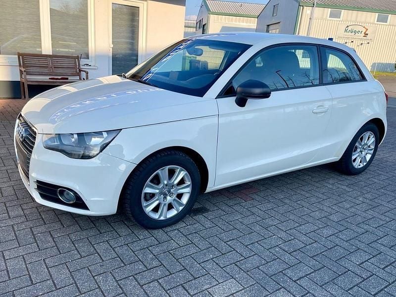 Gebraucht Audi A1 Attraction 86 PS (63 kW) 2013 Weiß Kleinwagen