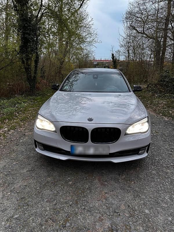 Gebraucht BMW 730L Performance 258 PS (189 kW) 2014 Blau Limousine