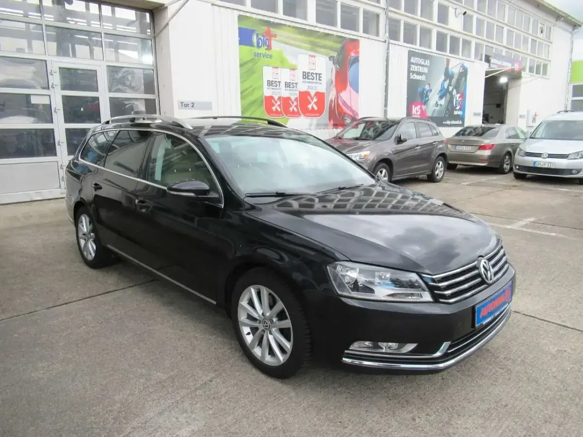 Gebraucht VW Passat Highline 140 PS (102 kW) 2013 Deep black perleffekt Kombi