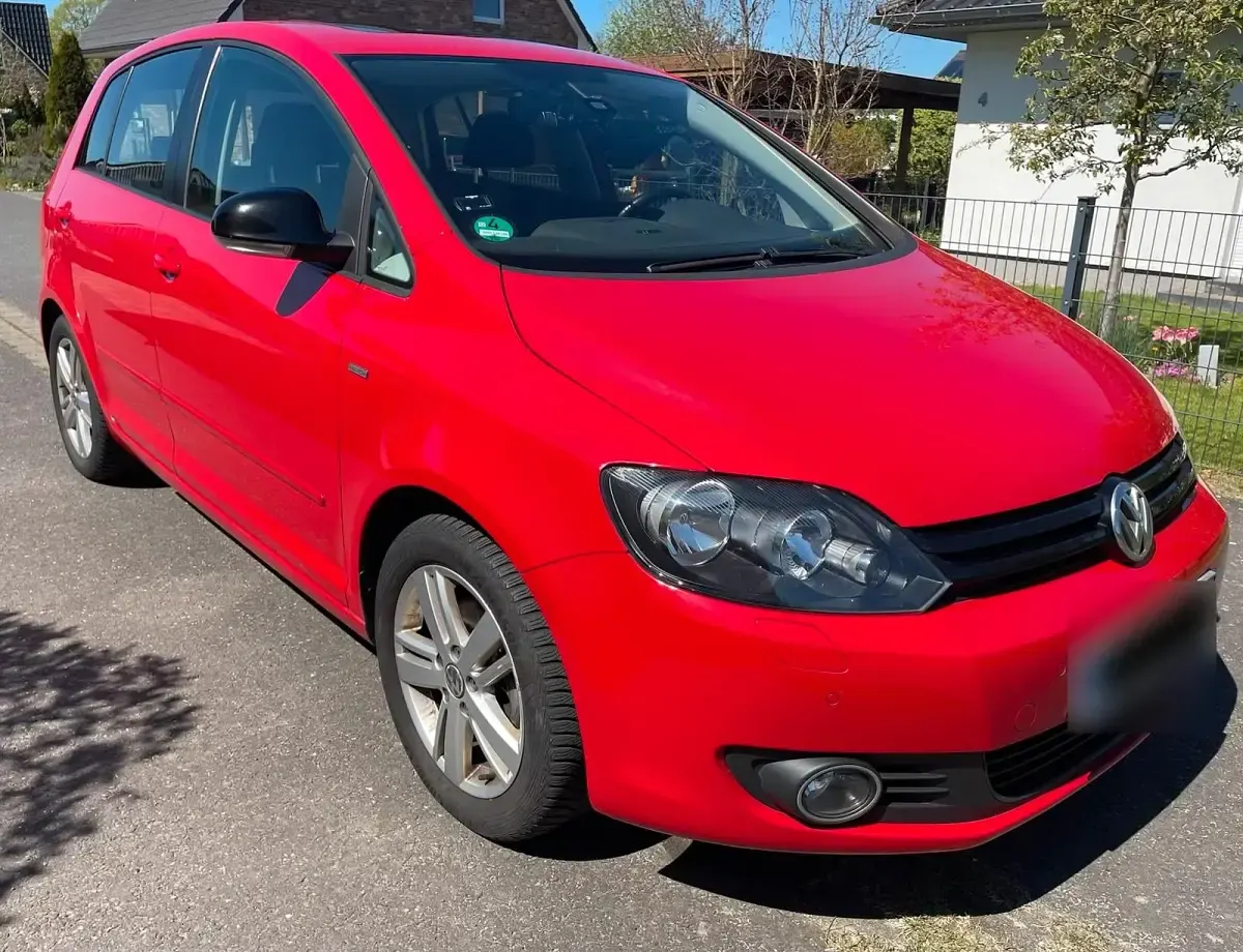 Second-hand VW Golf VII Match 2013 Roșu Berlinǎ