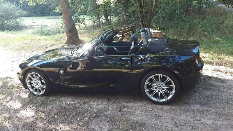 Schwarz Gebraucht 2005 BMW Z4 Cabrio | 10.900 € (Fairer Preis) - Bild 1/4