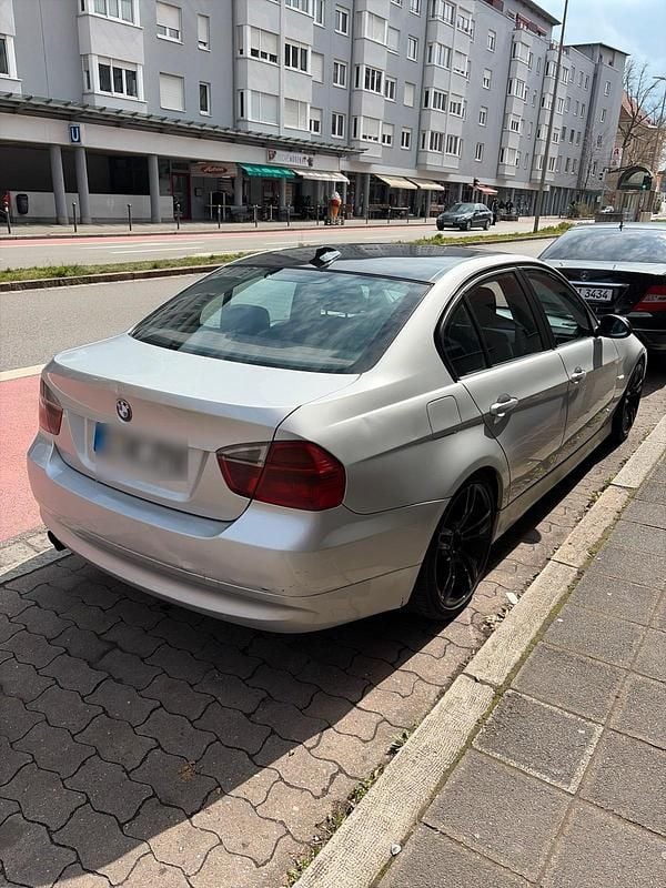 Gebraucht BMW 325 218 PS (160 kW) 2007 Silber Limousine