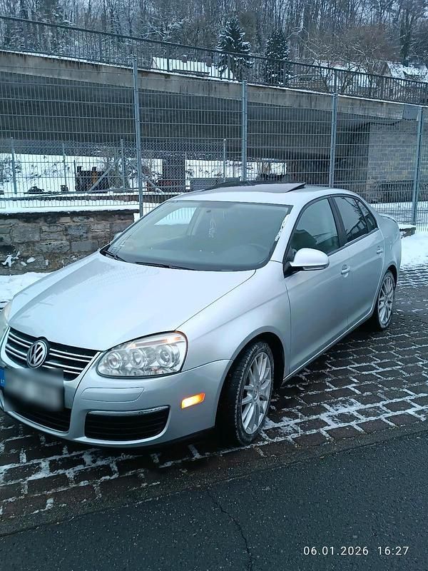 Silber Gebraucht 2008 VW Jetta Limousine | 3.900 € (Superpreis) - Bild 1/4