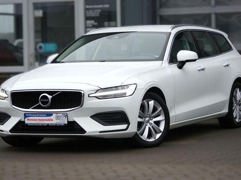 Gebraucht Volvo V60 Momentum 150 PS (110 kW) 2020 Andere Kombi