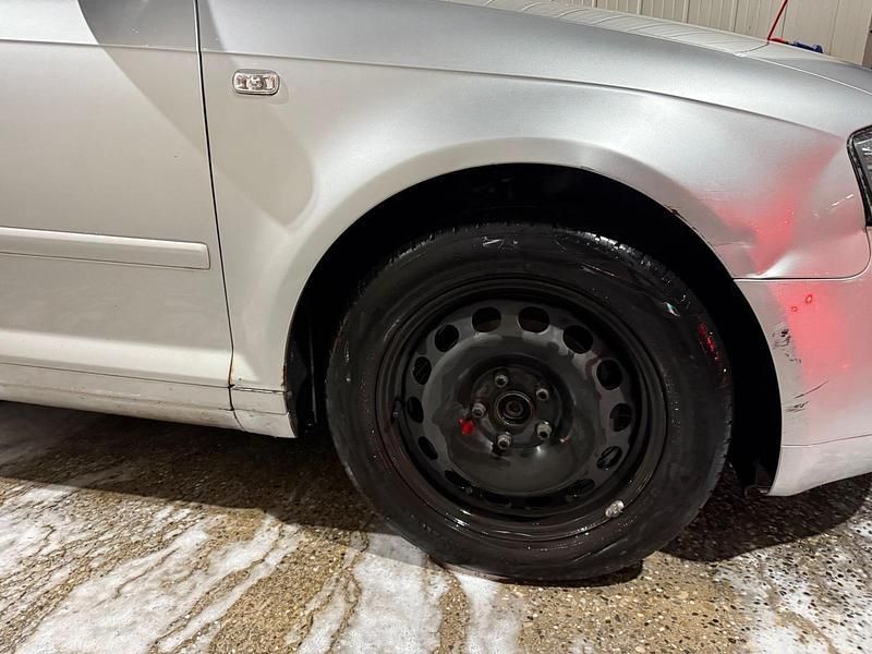Silber Gebraucht 2004 Audi A3 Kleinwagen | 1.850 € (Guter Preis) - Bild 1/4