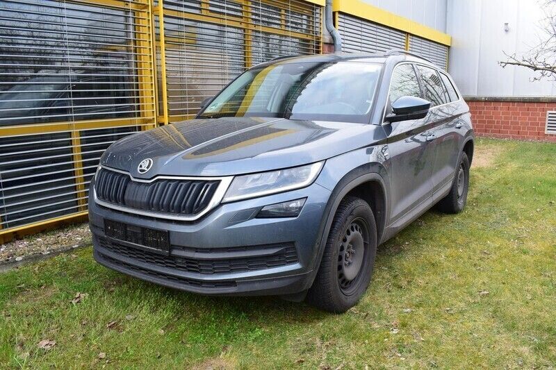 Grau Gebraucht 2021 Skoda Kodiaq Clever SUV | 27.980 € (Guter Preis) - Bild 1/4