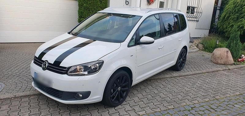 Gebraucht VW Touran 105 PS (77 kW) 2014 Weiß Van / Kleinbus