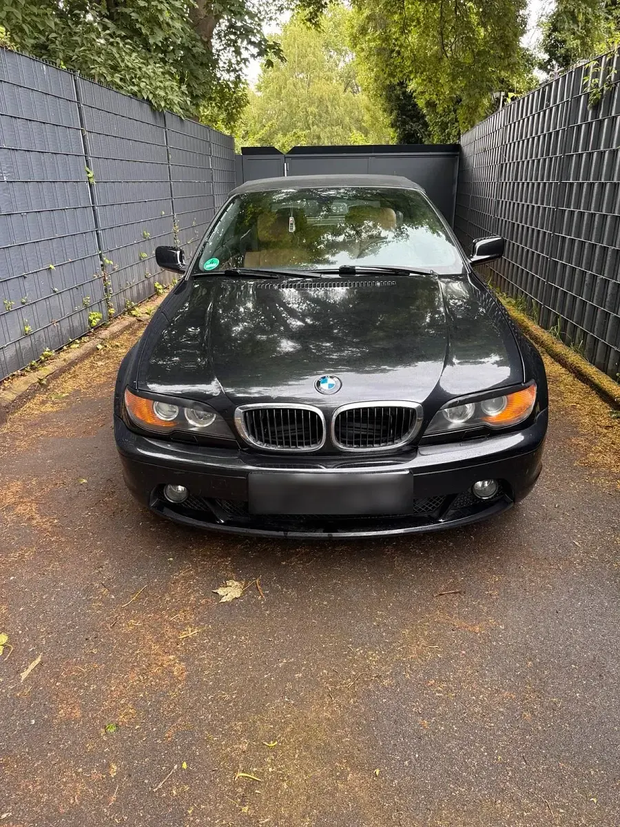 Używany BMW 318 143 KM (105 kW) 2004 Czarny Kabriolet