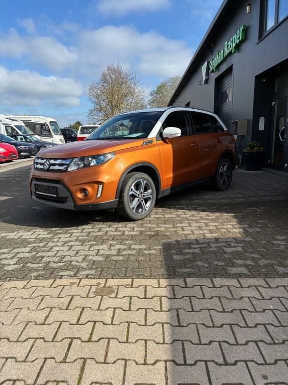 Gebraucht Suzuki Vitara Comfort 120 PS (88 kW) 2016 Orange SUV