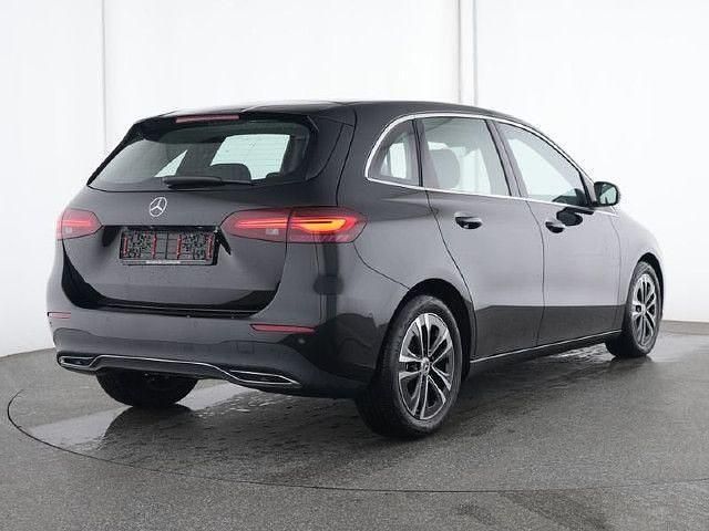 Gebraucht 2024 Mercedes B200 Van / Kleinbus | 29.650 € (Guter Preis) - Bild 1/4