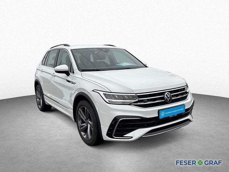 Gebraucht VW Tiguan R-line 150 PS (110 kW) 2024 Pure white SUV