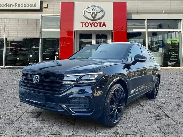 Gebraucht VW Touareg R-line 286 PS (210 kW) 2023 Grenadillschwarz metallic SUV