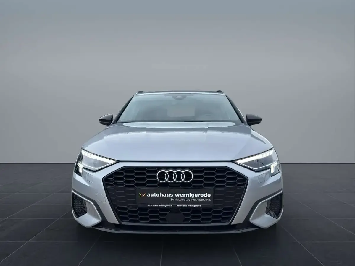 Gebraucht Audi A3 Advanced Plus 150 PS (110 kW) 2021 Florettsilber metallic Limousine