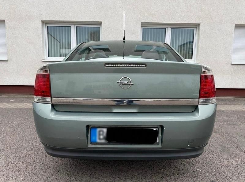 Gebraucht Opel Vectra 147 PS (108 kW) 2003 Kleinwagen