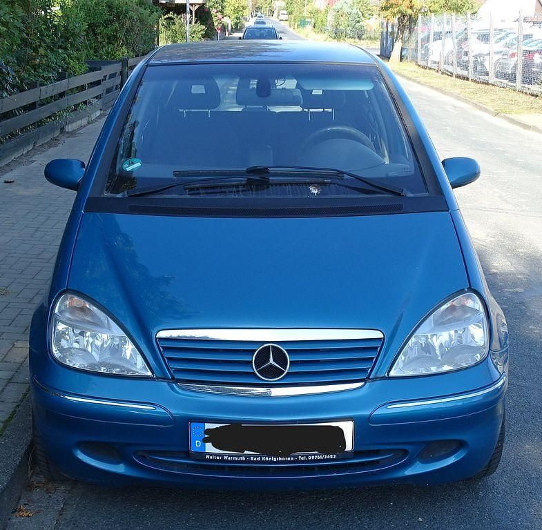 Blau Gebraucht 2001 Mercedes A160 Elegance Van / Kleinbus | 1.200 € (Guter Preis) - Bild 1/4