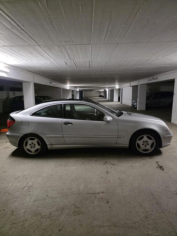 Gebraucht Mercedes CL180 129 PS (94 kW) 2001 Silber Coupé