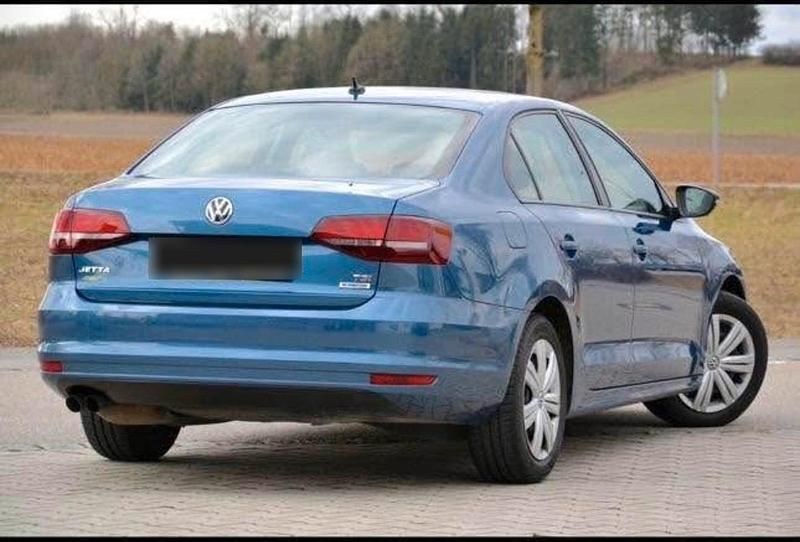 Second-hand VW Jetta 125 CP (91 kW) 2016 Albastru Berlinǎ