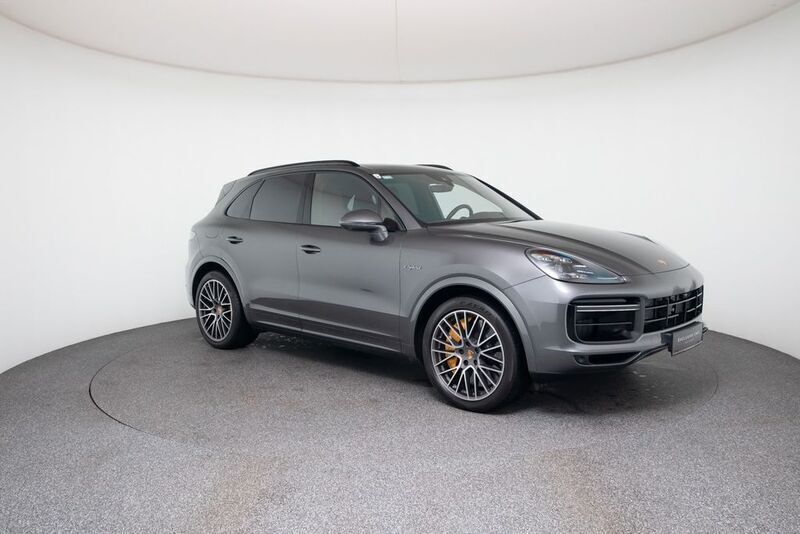 Silber Gebraucht 2019 Porsche Cayenne Turbo S SUV | 102.340 € - Bild 1/4