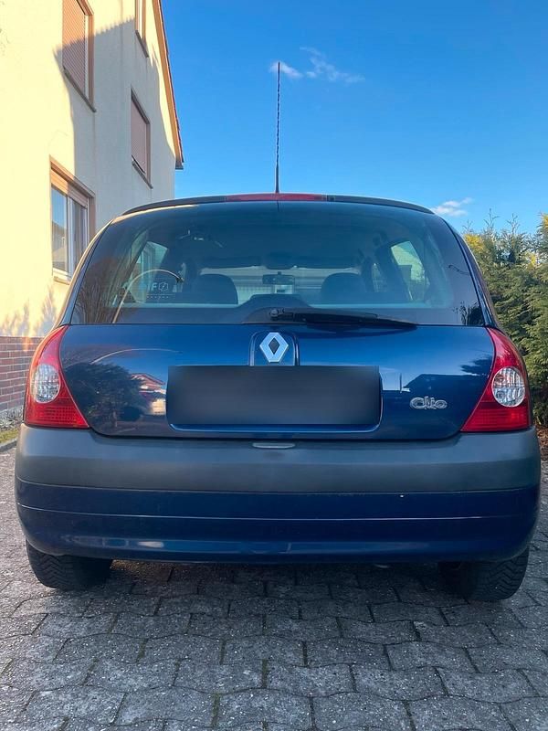 Gebraucht Renault Clio II 75 PS (55 kW) 2003 Blau Kleinwagen
