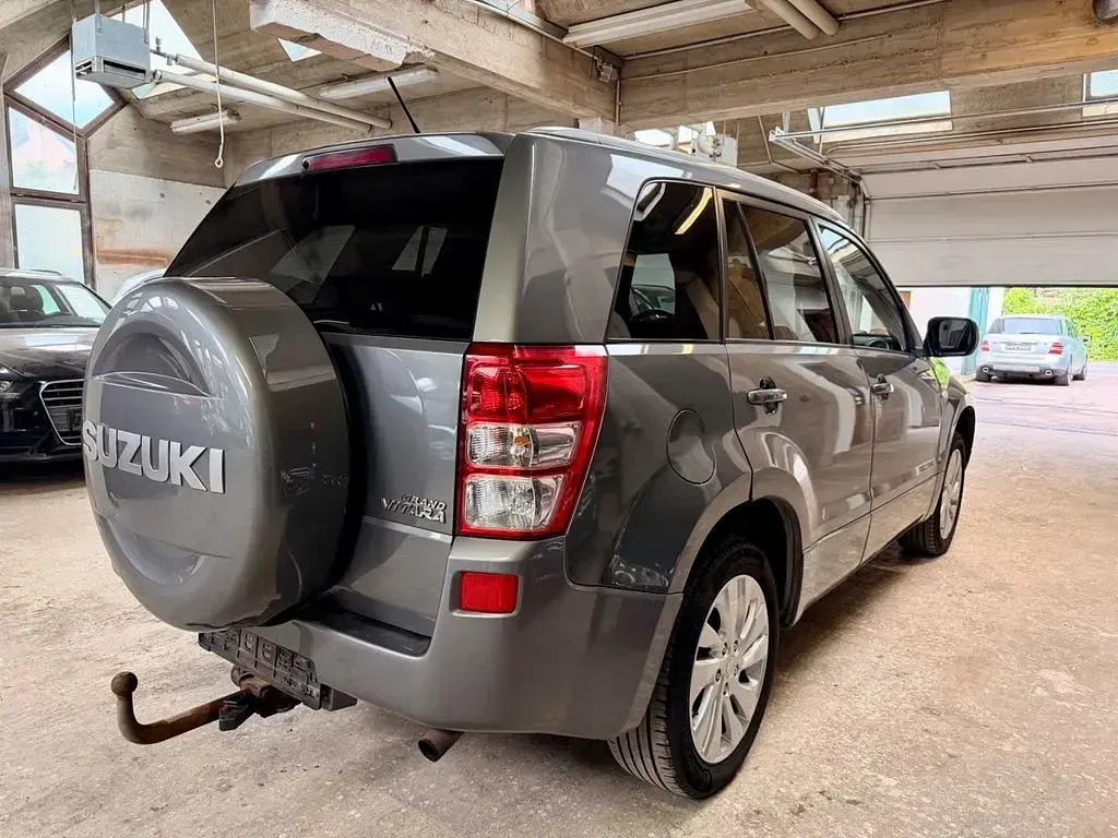 Gebraucht Suzuki Grand Vitara Comfort 129 PS (94 kW) 2008 Grau SUV