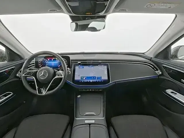 Gebraucht Mercedes E200 Avantgarde 204 PS (150 kW) 2025 Grau Kombi