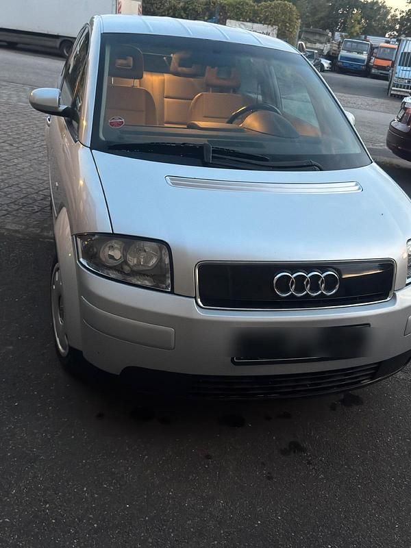 Silber Gebraucht 2000 Audi A2 Kleinwagen | 2.750 € (Fairer Preis) - Bild 1/4