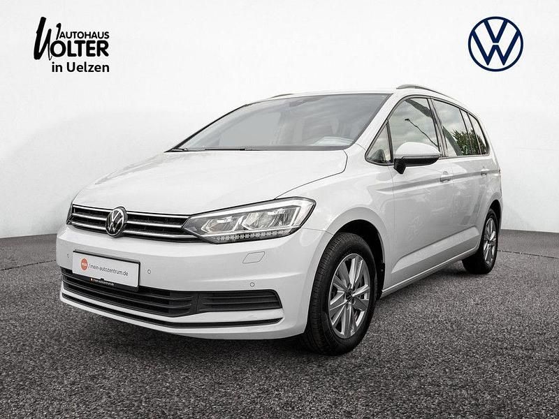 Pure white Gebraucht 2025 VW Touran Comfortline Van / Kleinbus | 29.870 € (Guter Preis) - Bild 1/4