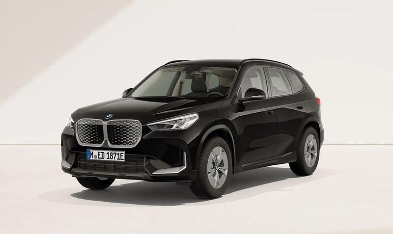 Neu BMW iX1 150 kW (204 PS) 2026 Schwarz SUV
