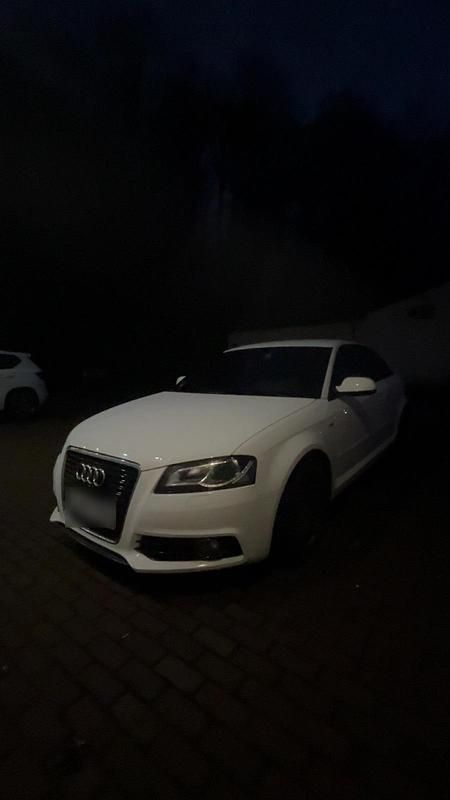 Gebraucht Audi A3 S-Line 160 PS (117 kW) 2010 Weiß Kleinwagen