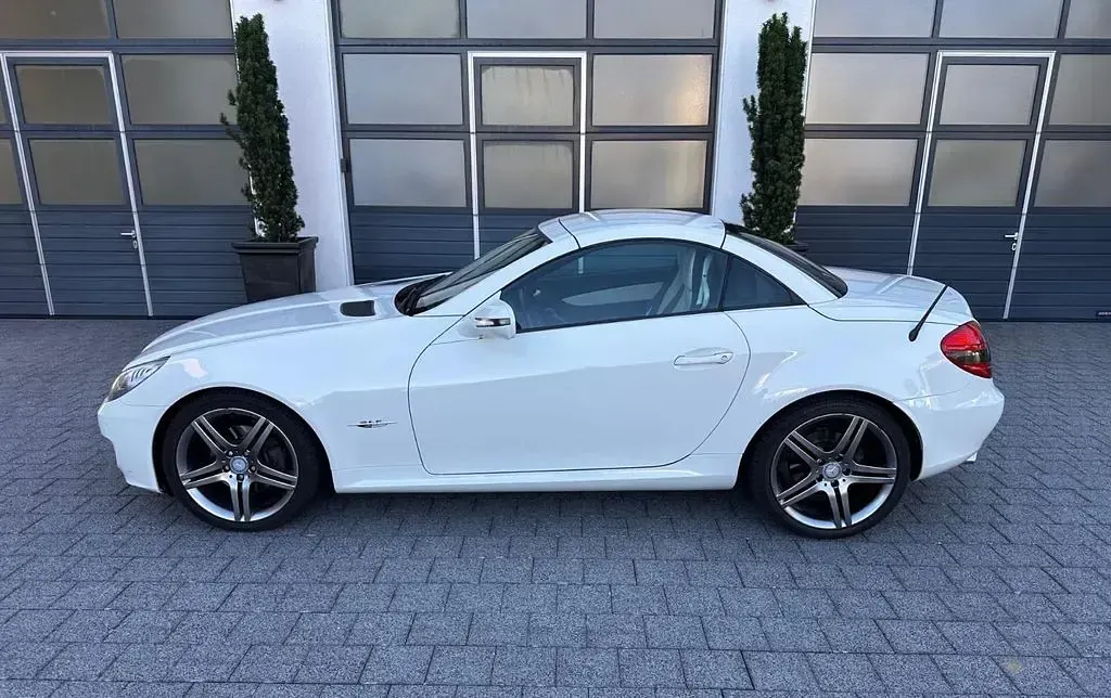 Gebraucht Mercedes SLK300 2LOOK Edition 231 PS (169 kW) 2009 Weiß Cabrio
