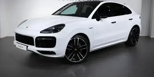 Gebraucht Porsche Cayenne E-Hybrid Coupe Platinum Edition 462 PS (339 kW) 2022 Weiß SUV