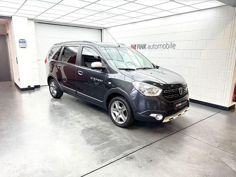 Grau Gebraucht 2018 Dacia Lodgy Stepway Van / Kleinbus | 5.900 € (Superpreis) - Bild 1/3