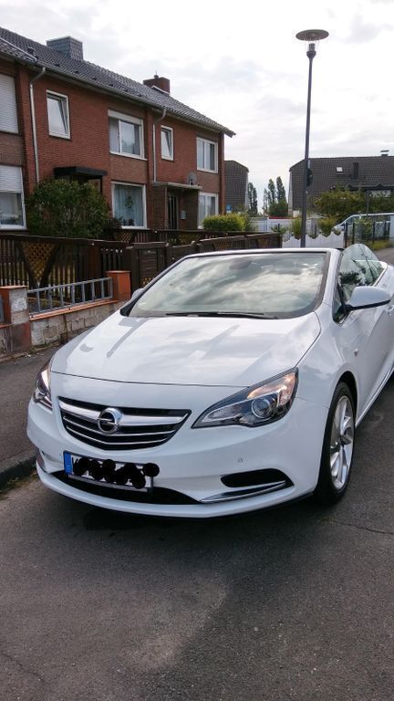 Weiß Gebraucht 2014 Opel Cascada Innovation Cabrio | 9.900 € (Guter Preis) - Bild 1/4